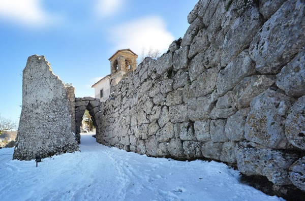 Arpino - Pointed Arch Gate / Polygonal Walls